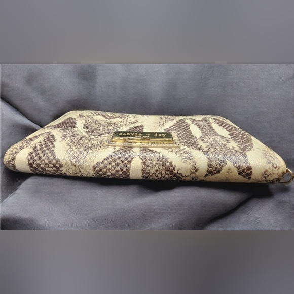 Olivia + Joy New York Snakeskin Pattern Clutch & Wallet - Picture 3 of 10